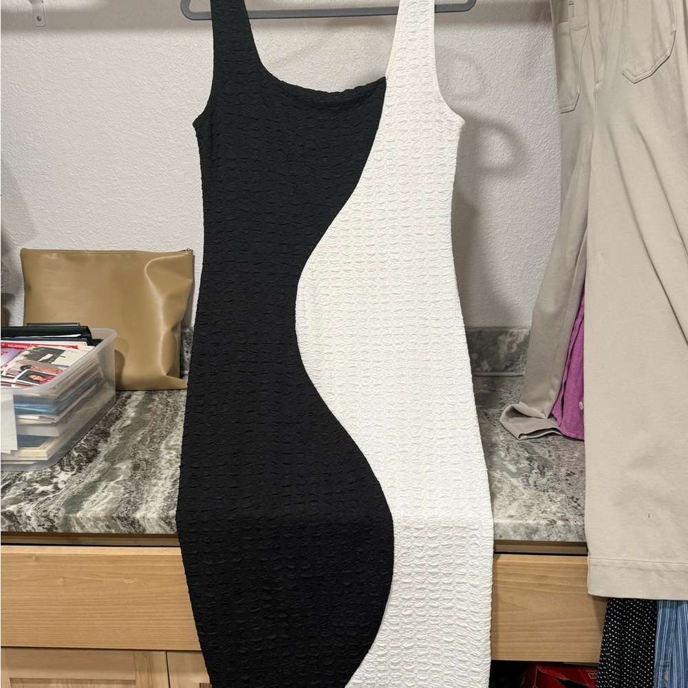Fun Black and White Women's bodycon style Dress